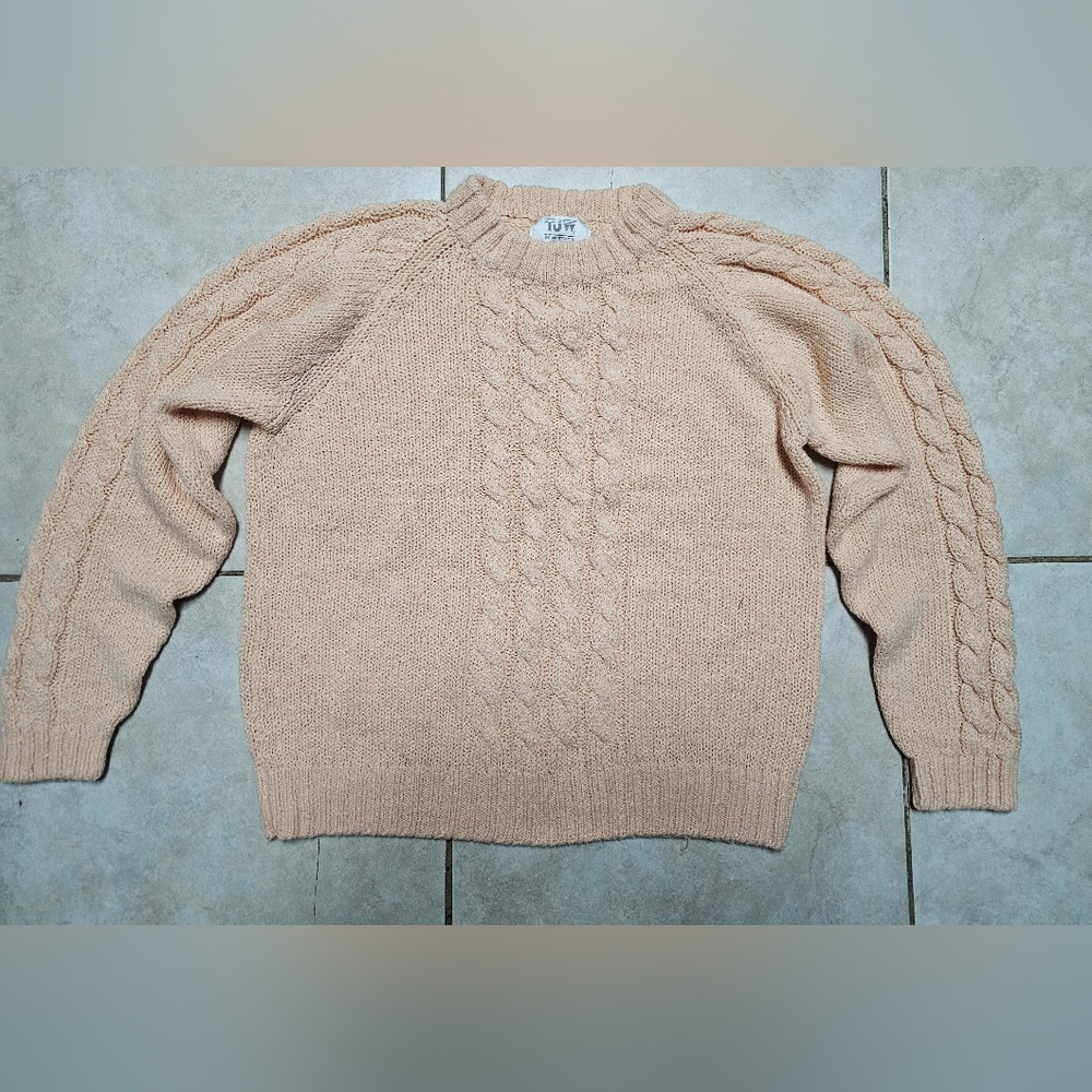 TJW by mervyn's vintage peach coral sweater cake knit